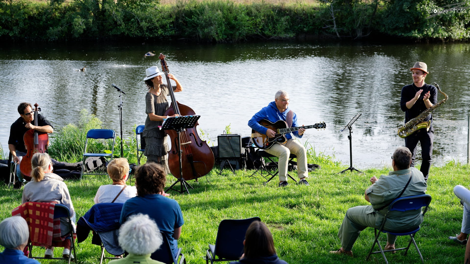 Concert Jazz Priscilia Valdazo, Louvigny (14)du 26/08/2020 Stéphane André violoncelle